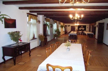 Polonia Privát Bubel Łukowiska, Exteriorul